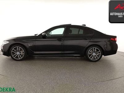 Second-hand BMW 530e M Sport 292 CP (214 kW) 2023 Negru Berlinǎ