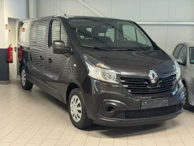 Gebraucht Renault Trafic 125 PS (91 kW) 2018 Schwarz Van / Kleinbus