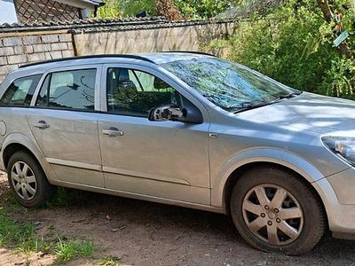 Usata Opel Astra 105 CV (77 kW) 2007 Argento Station wagon