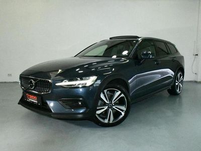 Gebraucht Volvo V60 CC 197 PS (144 kW) 2022 Denim blue (blau) Kombi