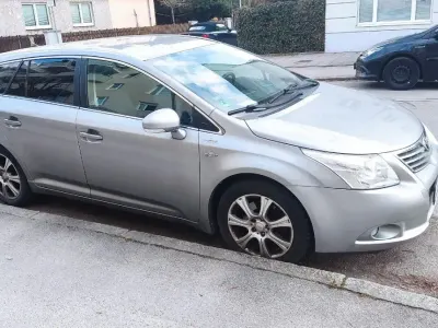 Gebraucht Toyota Avensis T2 177 PS (130 kW) 2011 Kombi