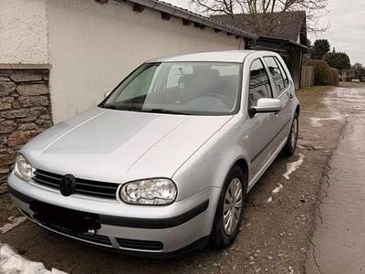 Gebraucht VW Golf IV 75 PS (55 kW) 2004 Silber Kleinwagen