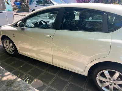 Gebraucht Seat Leon 100 PS (73 kW) 2011 Weiß Kleinwagen