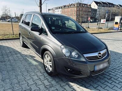 Gebraucht Opel Zafira 125 PS (91 kW) 2012 Grau Van / Kleinbus