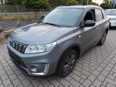 Gebraucht Suzuki Vitara Comfort 111 PS (81 kW) 2019 Schwarz SUV