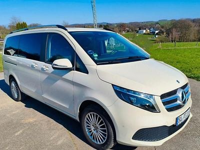 Usata Mercedes V220 Edition 163 CV (119 kW) 2023 Grigio Monovolume