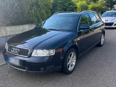 Gebraucht Audi A4 Basis 150 PS (110 kW) 2002 Blau Kombi