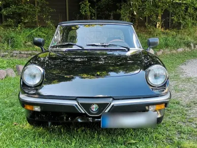 Gebraucht Alfa Romeo Spider 126 PS (92 kW) 1986 Schwarz Cabrio
