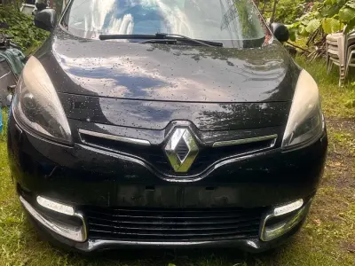 Gebraucht Renault Grand Scénic III Bose Edition 150 PS (110 kW) 2013 Schwarz Van / Kleinbus