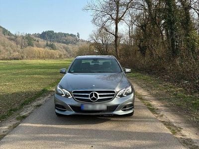 Second-hand Mercedes E220 Edition 170 CP (125 kW) 2014 Argintiu Berlinǎ