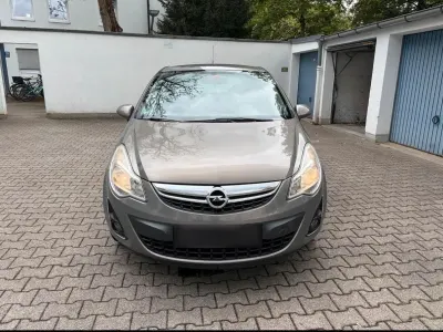 Gebraucht Opel Corsa 86 PS (63 kW) 2011 Braun Kleinwagen