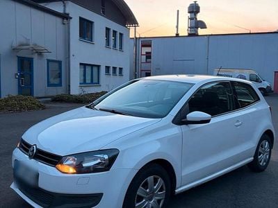Gebraucht VW Polo 75 PS (55 kW) 2011 Weiß Kleinwagen