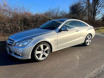 Silber Gebraucht 2010 Mercedes E250 Coupé | 14.900 € (Fairer Preis)