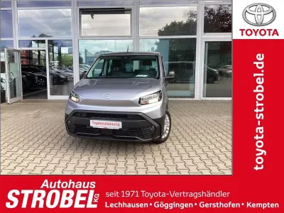 Neu Toyota Proace Verso City 110 PS (80 kW) 2026 Silver metallic Kombi
