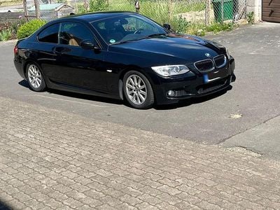 Gebraucht BMW 320 M Sport 184 PS (135 kW) 2011 Schwarz Coupé