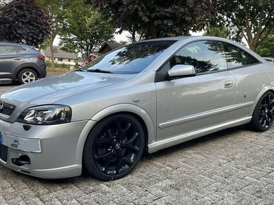 Gebraucht Opel Astra 192 PS (141 kW) 2002 Silber Coupé