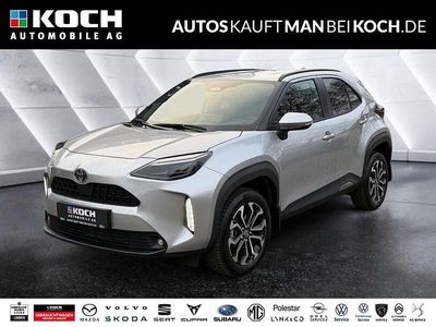 Silber Gebraucht 2024 Toyota Yaris Cross Team SUV | 26.480 € (Fairer Preis)