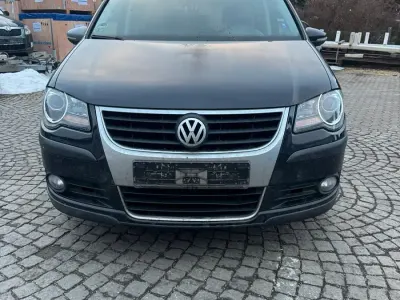 Gebraucht VW Touran Cross 140 PS (102 kW) 2010 Schwarz Van / Kleinbus