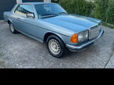 Gebraucht Mercedes 230 132 PS (97 kW) 1984 Blau Coupé