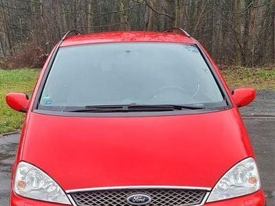 Second-hand Ford Galaxy Trend 140 CP (102 kW) 2004 Roșu Monovolum