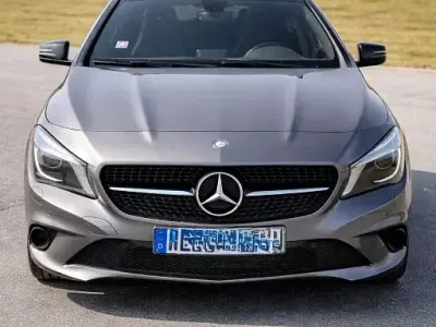Gebraucht Mercedes CLA200 Urban 156 PS (114 kW) 2013 Grau Coupé