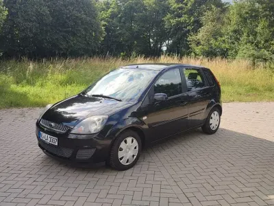 Gebraucht Ford Fiesta Ghia 69 PS (50 kW) 2008 Schwarz Kleinwagen