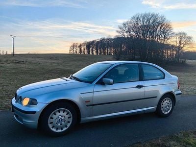 Gebraucht BMW 318 Compact 116 PS (85 kW) 2003 Silber Kleinwagen