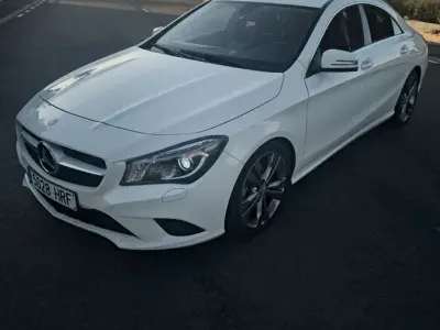 Gebraucht Mercedes CLA220 Urban 170 PS (125 kW) 2013 Weiß Coupé