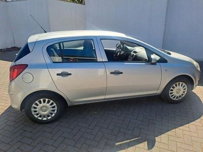 Second-hand Opel Corsa Edition 60 CP (44 kW) 2009 Argintiu Hatchback
