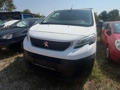 Gebraucht Peugeot Expert Premium 150 PS (110 kW) 2019 Lack weiss typ aussen Van