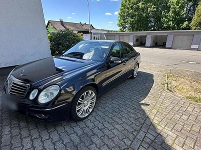 Mercedes E320