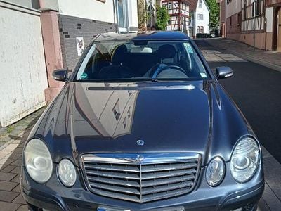 Mercedes E200