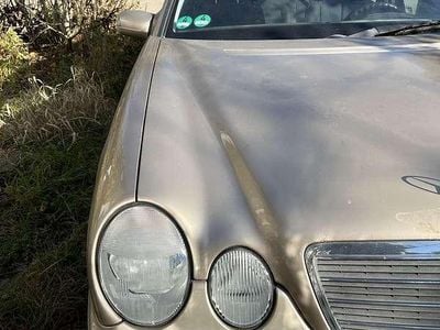 Gebraucht Mercedes E240 Classic 170 PS (125 kW) 1999 Kombi
