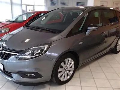 Usata Opel Zafira 140 CV (102 kW) 2018 Grigio Monovolume