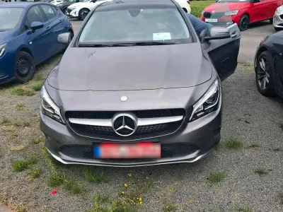 Gebraucht Mercedes CLA220 185 PS (136 kW) 2026 Silber Kombi
