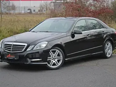 Gebraucht Mercedes E220 Sport 170 PS (125 kW) 2012 Schwarz Limousine