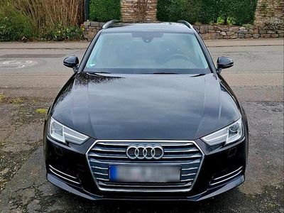 Gebraucht Audi A4 Sport 150 PS (110 kW) 2018 Schwarz Kombi