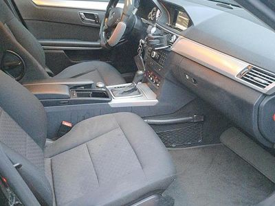 Gebraucht Mercedes E220 170 PS (125 kW) 2009 Schwarz Limousine