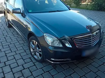 Gebraucht Mercedes E200 Elegance 184 PS (135 kW) 2012 Grau Kombi