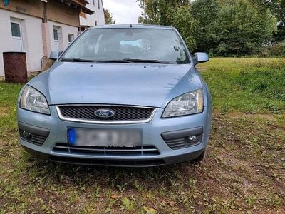 Blau Gebraucht 2005 Ford Focus Ghia Kombi | 1.000 € (Guter Preis)