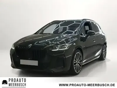 Gebraucht BMW 218 Active Tourer M Sport 136 PS (100 kW) 2025 Sanremo green Van / Kleinbus