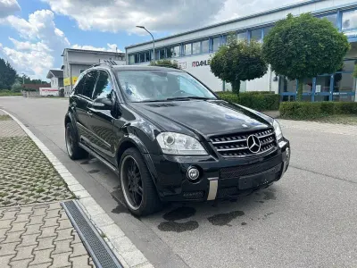 Gebraucht Mercedes ML63 AMG AMG 540 PS (397 kW) 2007 Schwarz SUV