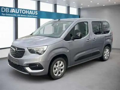 Second-hand Opel Combo Life Elegance 131 CP (96 kW) 2022 Argintiu Monovolum