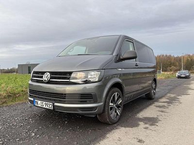 Gebraucht VW Transporter Trendline 150 PS (110 kW) 2019 Grau Van