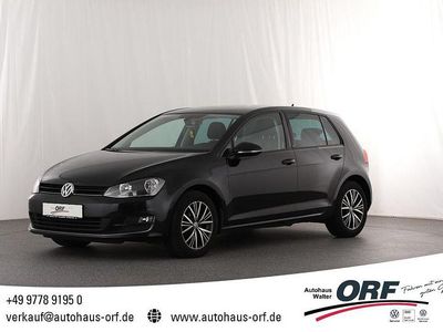 Schwarz Gebraucht 2017 VW Golf VII Allstar Limousine | 13.980 € (Etwas zu teuer)