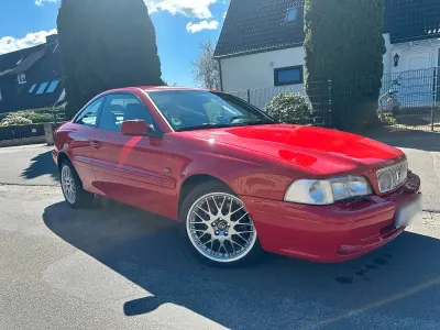 Używany Volvo C70 239 KM (175 kW) 1999 Czerwony Coupe