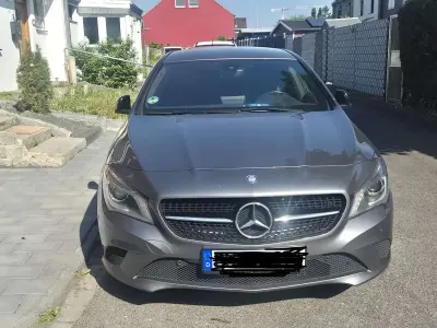 Gebraucht Mercedes CLA220 Shooting Brake 177 PS (130 kW) 2015 Grau Kombi