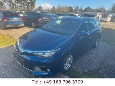 Gebraucht Toyota Auris Touring Sports Comfort 111 PS (81 kW) 2015 Blau Kombi