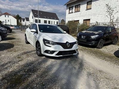 Gebraucht Renault Mégane IV Bose Edition 132 PS (97 kW) 2017 Weiß Kleinwagen