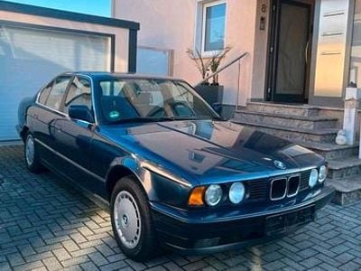 Second-hand BMW 525 192 CP (141 kW) 1990 Albastru Berlinǎ